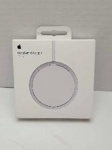 Apple MagSafe Wireless Charger A3502 NEW