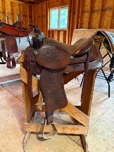 Saddles for Sale - Photo 2