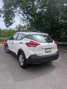 2020 NISSAN KICKS S - Photo 4