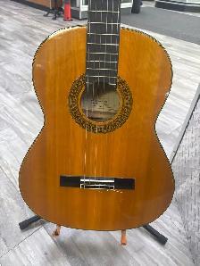 Goya Medalist Series M-20 Classical Acoustic - Photo 3