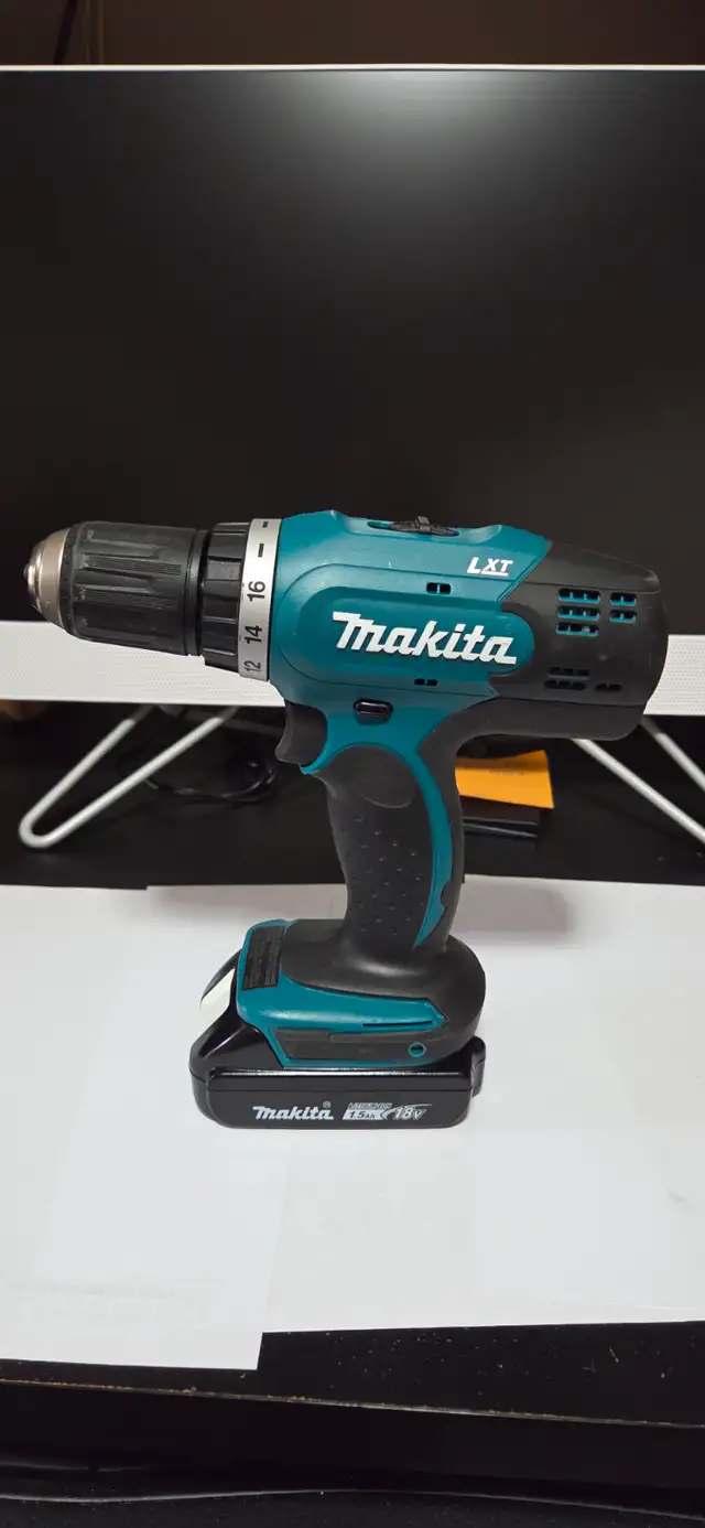 MAKITA DRILL COMBO - AS NEW