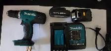 MAKITA DRILL COMBO - AS NEW - Photo 3