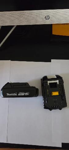 MAKITA DRILL COMBO - AS NEW - Photo 5