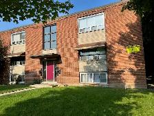 LOVELY 3 BEDROOM UPPER UNIT