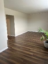 LOVELY 3 BEDROOM UPPER UNIT - Photo 4