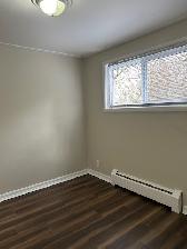 LOVELY 3 BEDROOM UPPER UNIT - Photo 7