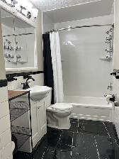 LOVELY 3 BEDROOM UPPER UNIT - Photo 10
