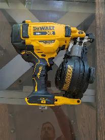 DEWALT 20V MAX XR Cordless Roofing Nailers — Tested and Working