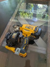 DEWALT 20V MAX XR Cordless Roofing Nailers — Tested and Working - Photo 2