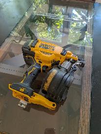 DEWALT 20V MAX XR Cordless Roofing Nailers — Tested and Working - Photo 3
