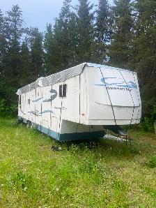 2002 American Star 5th wheel Holiday Trailer