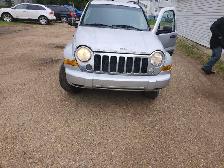 Mint condition suv - Photo 3