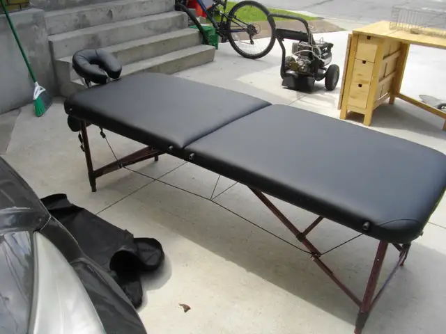 Portable massage table WITH CARRY CASE