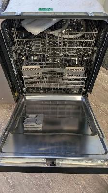 Black Whirlpool Dishwasher - Photo 3
