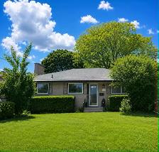 3 bedroom for rent $2400 plus utilities, huge yard