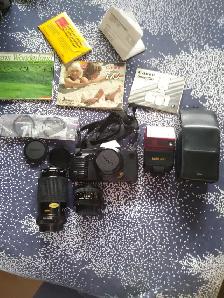 Canon T70 film camera and accessories - Photo 3
