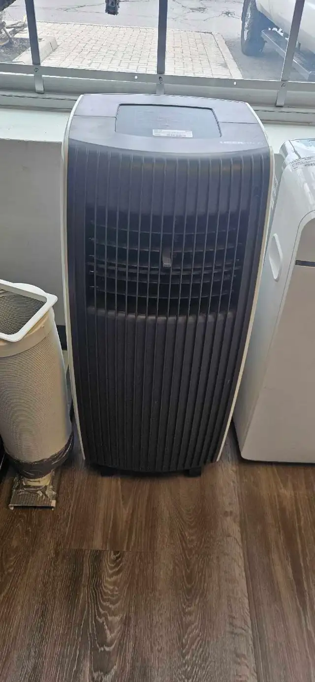 Uber Haus 8000 BTU  AIR CONDITIONER