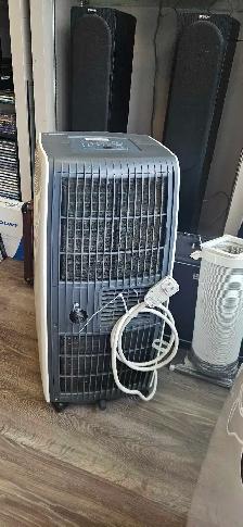 Uber Haus 8000 BTU  AIR CONDITIONER - Photo 3