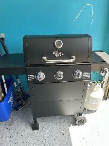 MASTER Chef 360 3-Burner Propane Gas BBQ