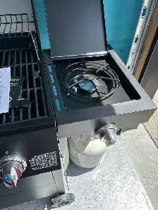 MASTER Chef 360 3-Burner Propane Gas BBQ - Photo 3