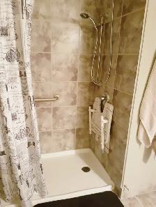 Stunning 1- Bedroom Apartment offered at HUGE DISCOUNT Woodstock - Photo 9