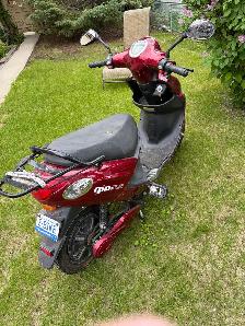 Gio E Bike Scooter - Photo 2