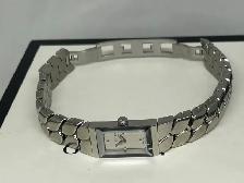GUCCI Quartz women’s Watch - Photo 4
