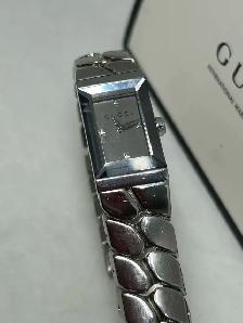 GUCCI Quartz women’s Watch - Photo 8