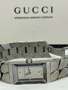 GUCCI Quartz women’s Watch - Photo 9
