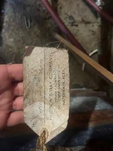 Hudson Bay antique trunk - Hudson Bay tag - Photo 4