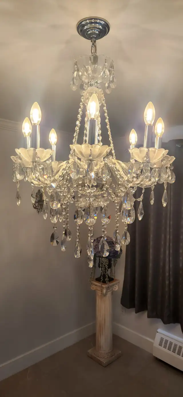 Dining room 8 light Crystal Chandelier