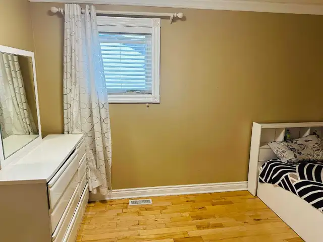 one private room available for rent