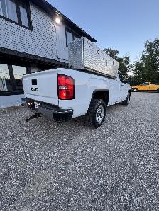 2018 GMC Sierra 1500 REGULAR CAB 8 FT BOX — 4x4 — CERTIFIED — - Photo 3