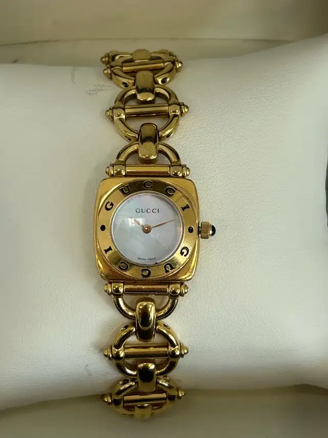 Gucci 6400L women’s Watch