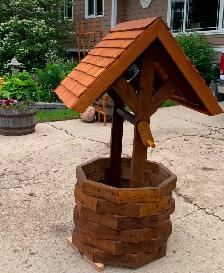 5 foot cedar wishing well
