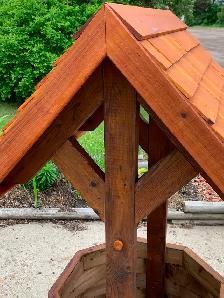 5 foot cedar wishing well - Photo 2