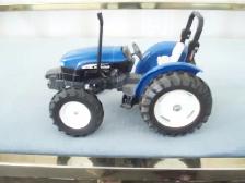 DIECAST TOY TRACTOR - LIKE NEW