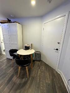 Studio Apartment Lease Transfer - Photo 4