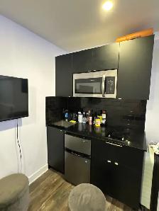 Studio Apartment Lease Transfer - Photo 9