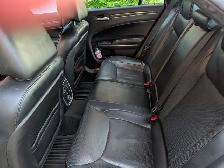 2013 Chrysler 300C, 5.7L Hemi, new summer and winter tires - Photo 9