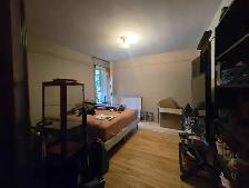 3 Beds 1 Bath - Apartment - Photo 5