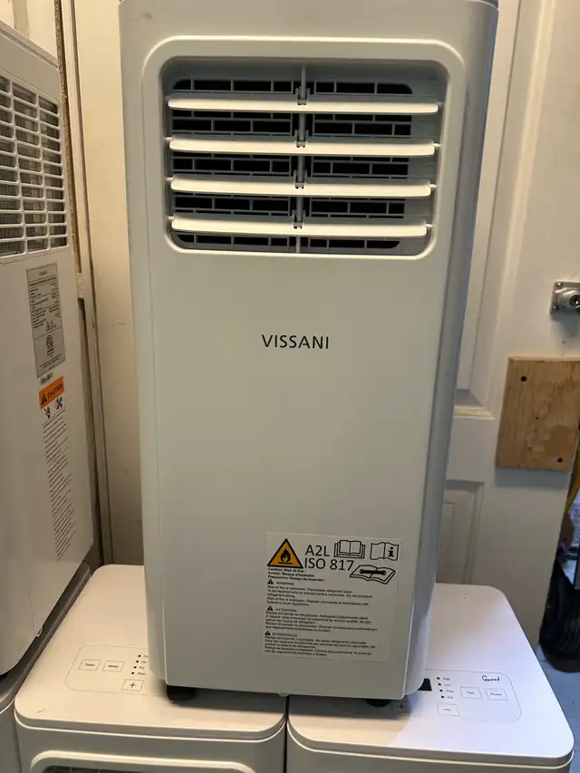 Vissani Portable Room Air Conditioner with complete window kit