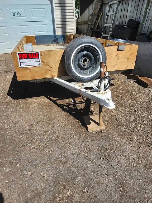Flat deck trailer