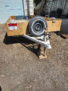 Flat deck trailer