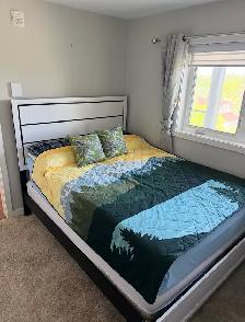 Queen bed set for sale, moving out of province. - Photo 5