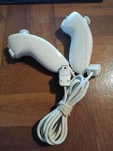 Lot of 2 Genuine Nintendo Wii Nunchuk Controllers White RVL-004