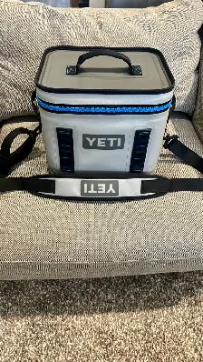 Yeti hopper flip 12 (text to pick up) - Photo 2