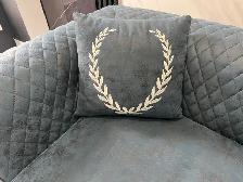 Luxurious Sofa 3 seater and 2 Chairs - Photo 4