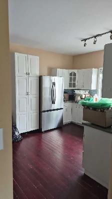 124 side, 3 bedroom house, $2000/ month, utilities not included. - Photo 2