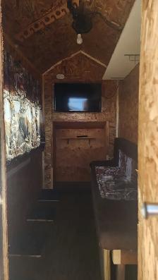 Ice fishing shack and trailer - Photo 3